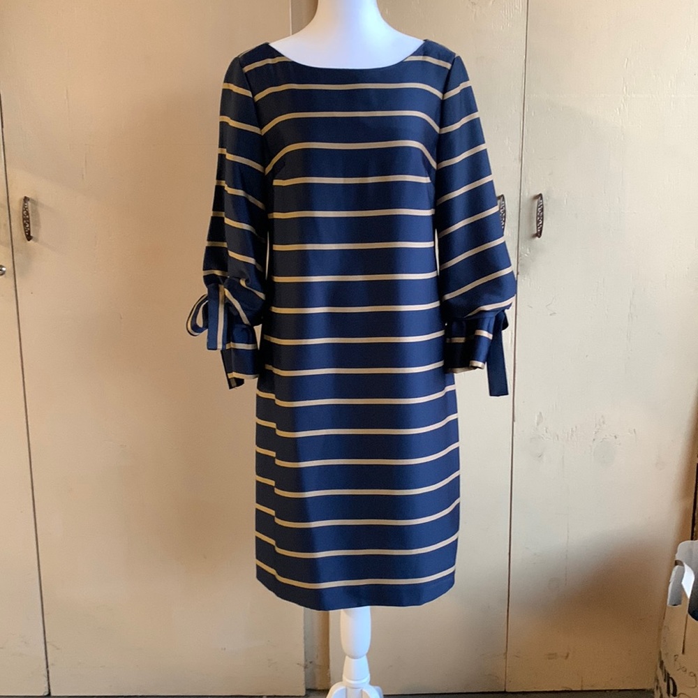 Banana Republic size 2 Navy & Gold Striped Shift Dress